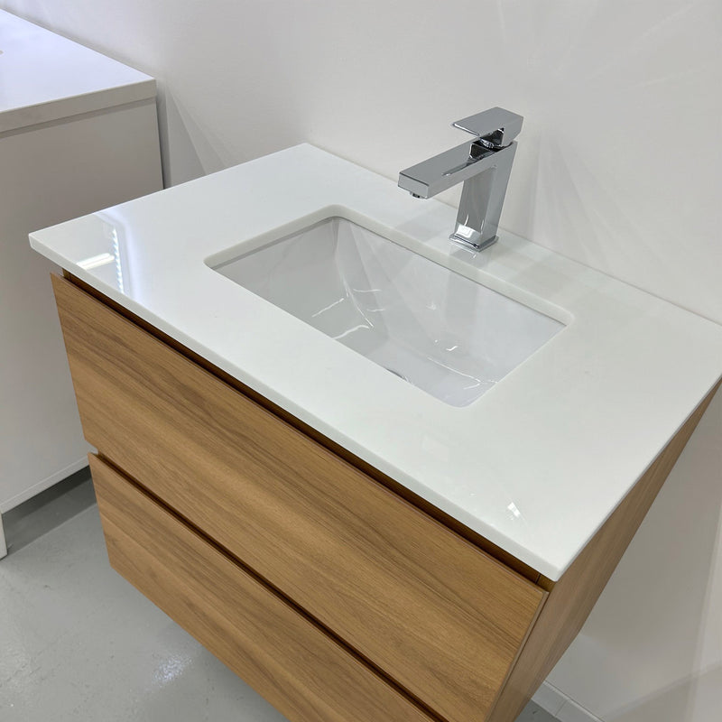 Liam 30", Wall Mount Bathroom Vanity with White Quartz Top - LM1030